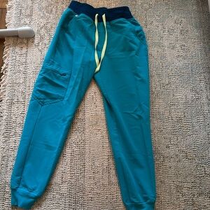FIGS Zamora joggers XSP in Teal scrub pants